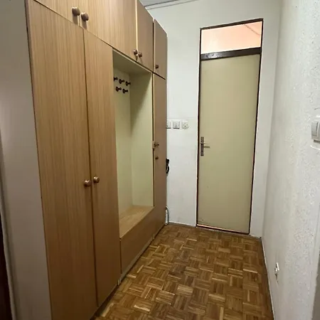 Crystal Apartment *